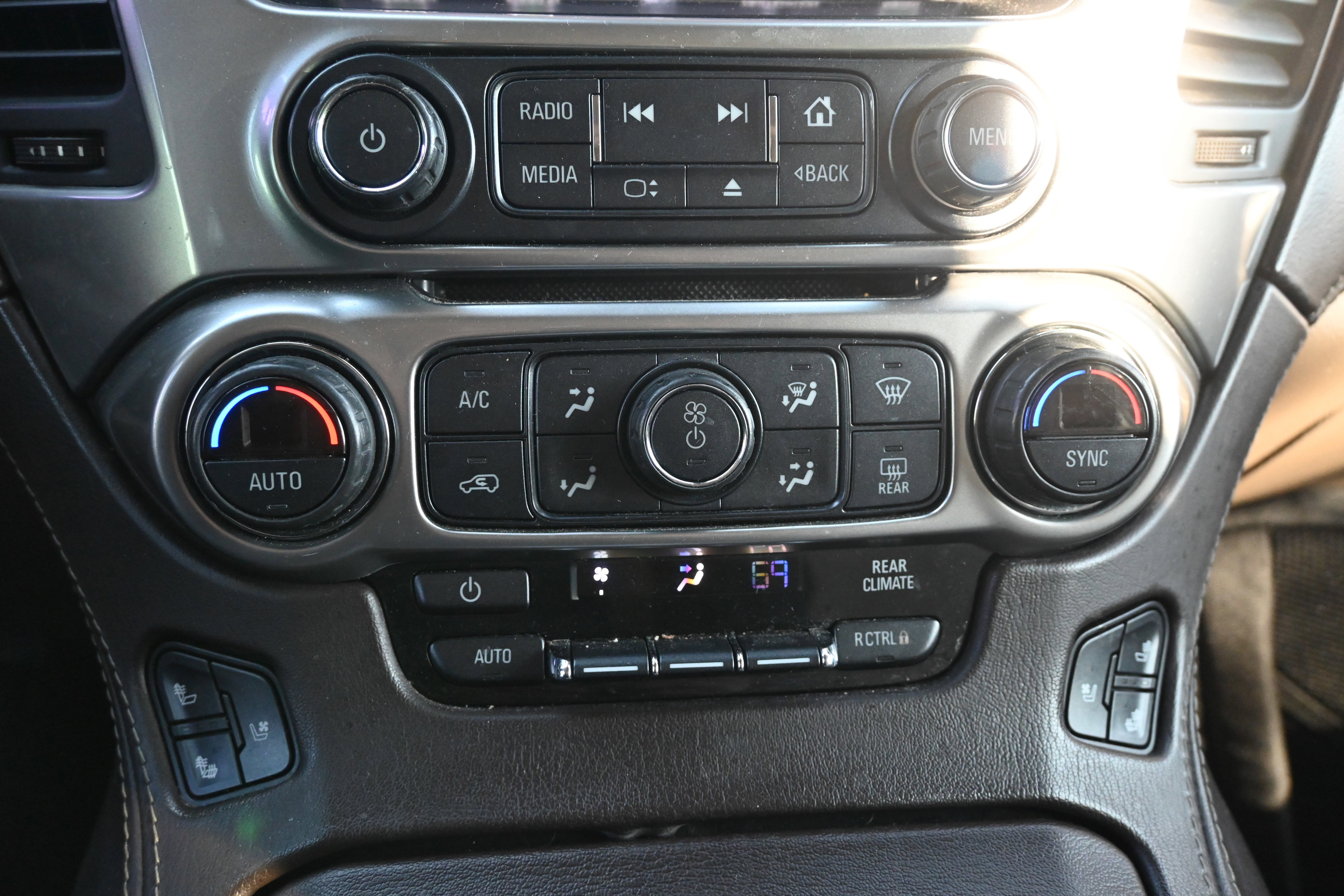 Used 2018 Chevrolet Tahoe Premier image 28