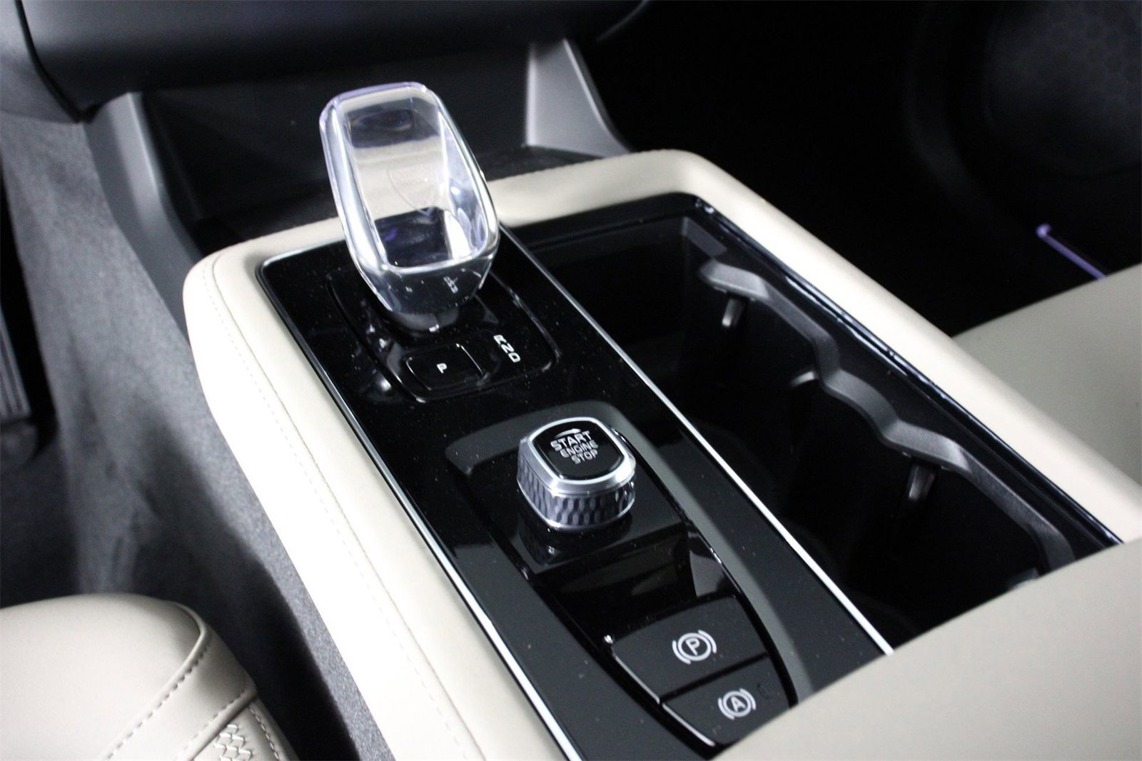 New 2026 Volvo XC90 B5 Plus image 7