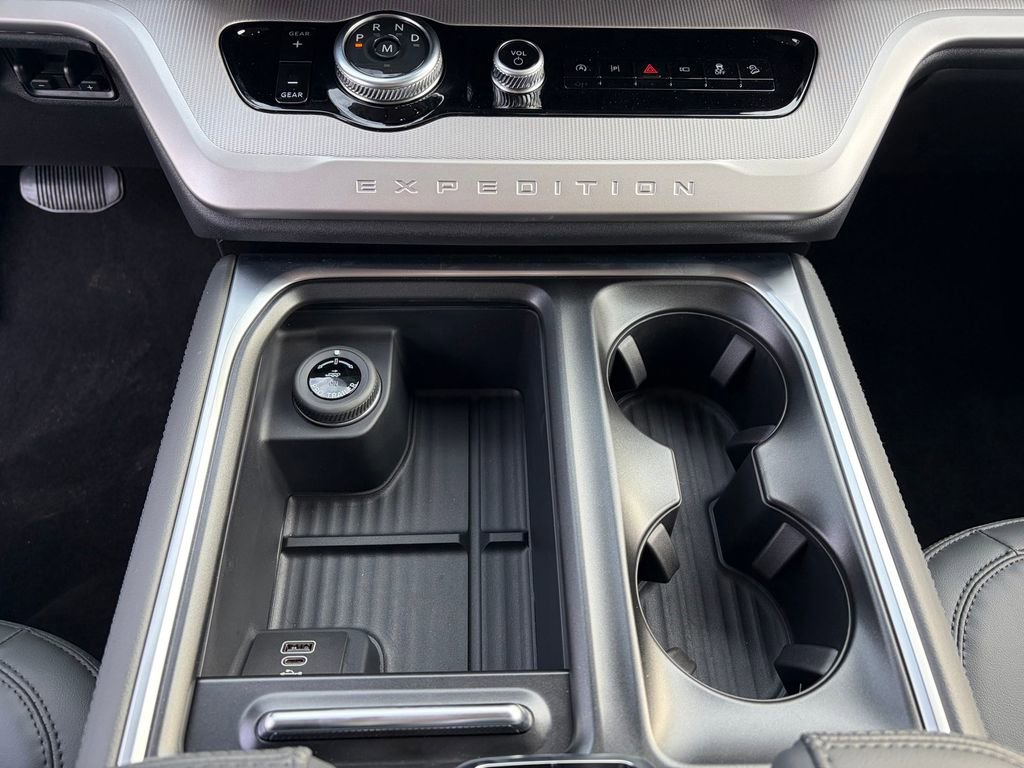 New 2026 Ford Expedition Max Active image 19