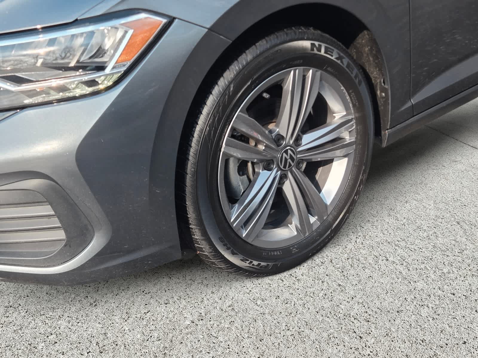 Certified 2024 Volkswagen Jetta SE FWD image 6