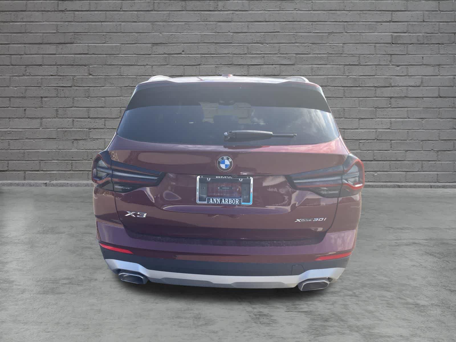 Used 2024 BMW X3 xDrive30i w/ Premium Package AWD/4WD image 4