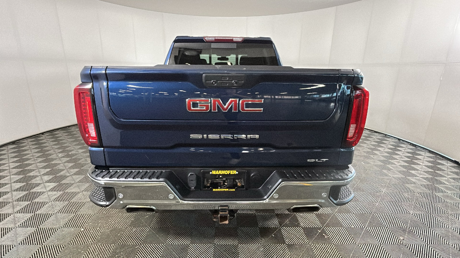 Used 2021 GMC Sierra 1500 SLT w/ SLT Premium Plus Package AWD/4WD image 4