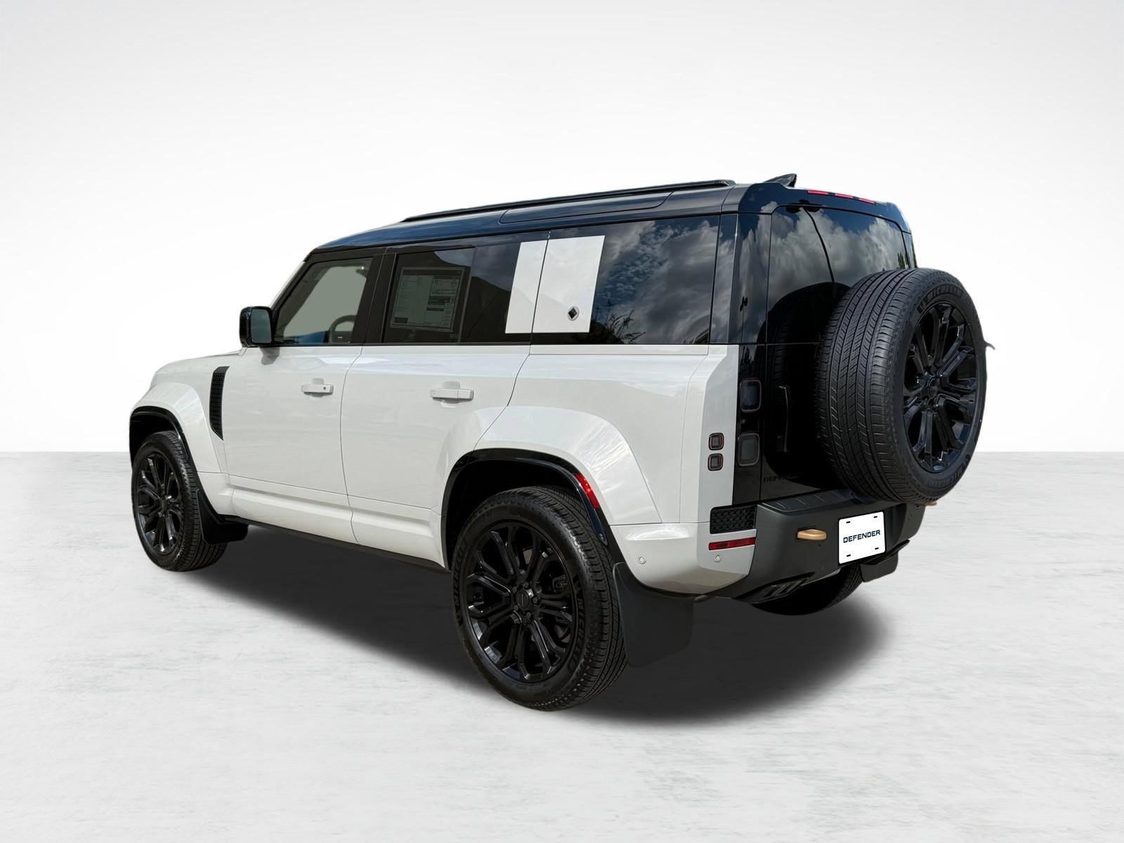 New 2026 Land Rover Defender 110 OCTA AWD/4WD image 3
