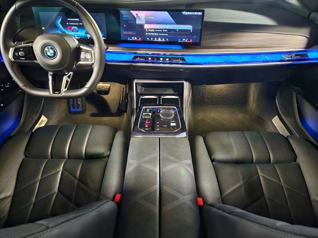 Certified 2023 BMW i7 xDrive60 w/ Parking Assistance Package AWD/4WD image 16
