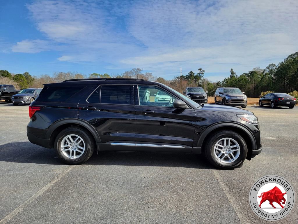 Certified 2025 Ford Explorer Active image 7