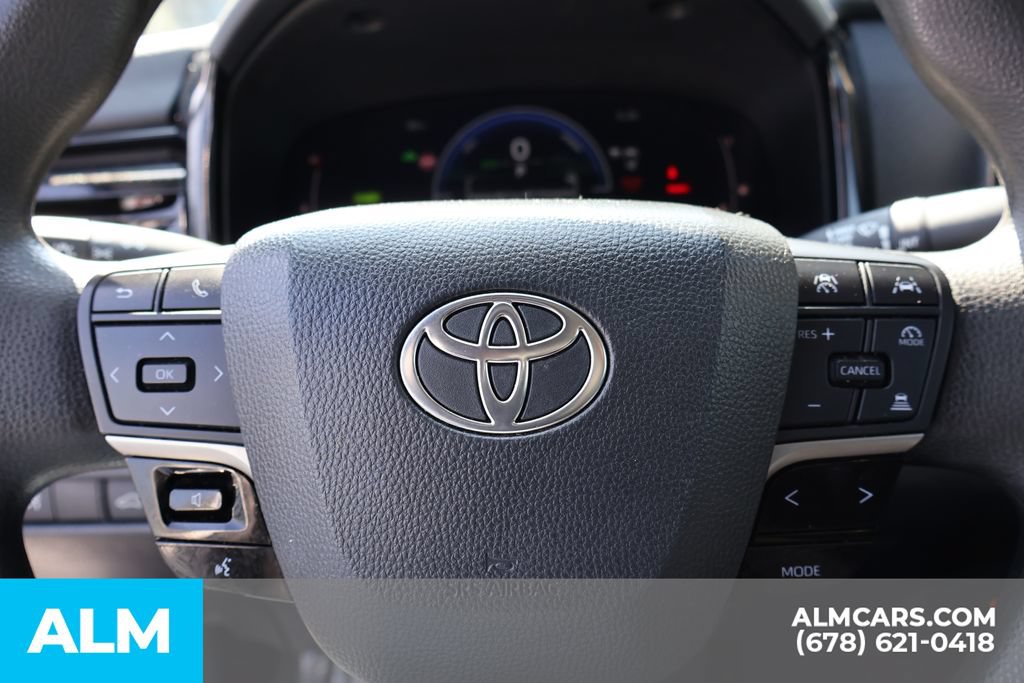 Used 2025 Toyota Camry LE FWD image 29