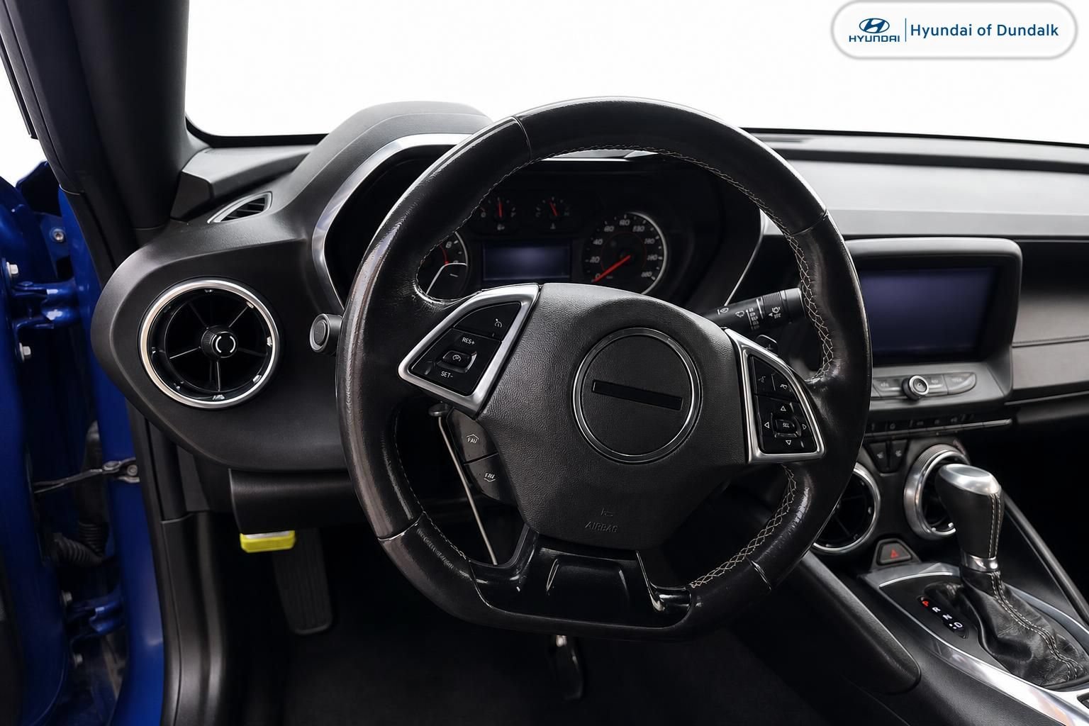 Used 2020 Chevrolet Camaro LT w/ Technology Package RWD image 10