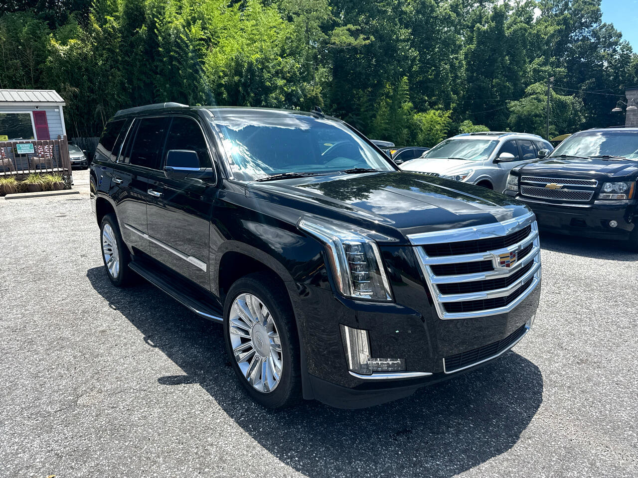 Used 2019 Cadillac Escalade 2WD image 3