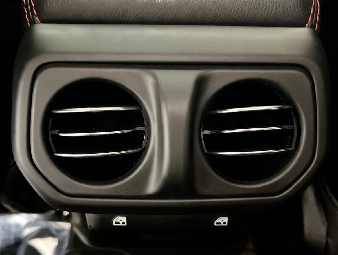 Used 2023 Jeep Gladiator Rubicon w/ LED Lighting Group AWD/4WD image 18