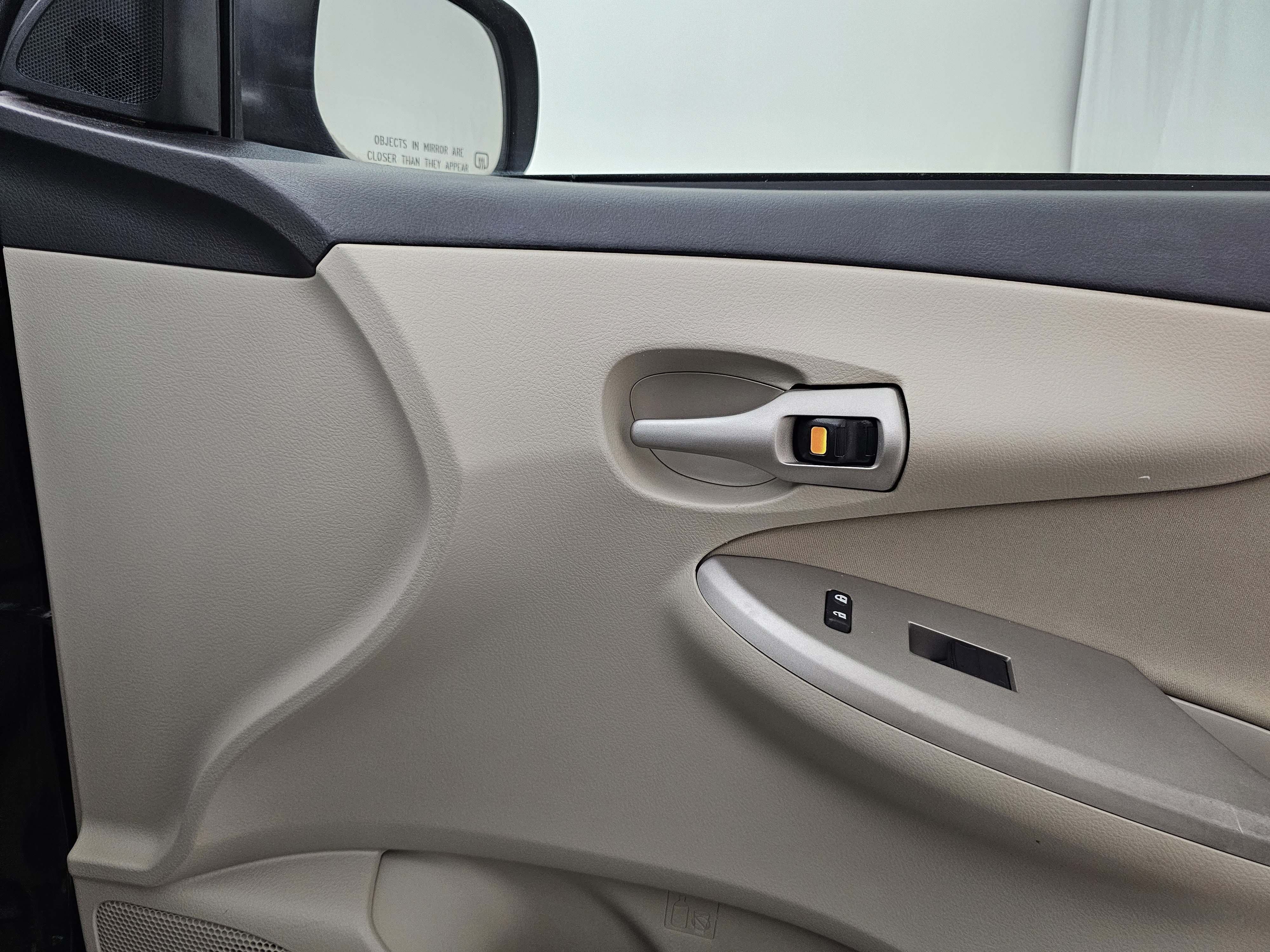 Used 2013 Toyota Corolla LE image 20