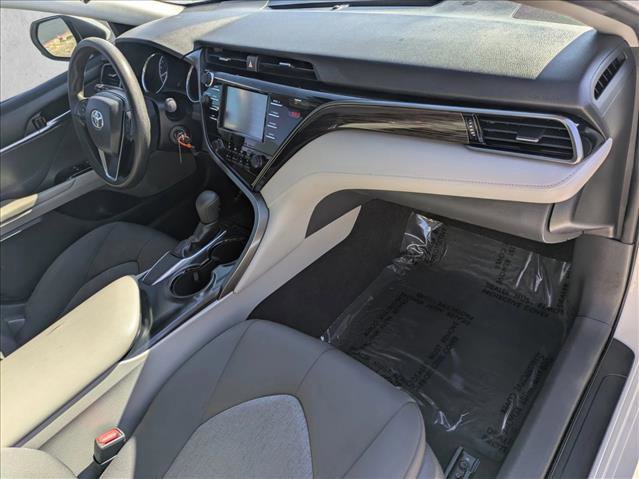 Used 2019 Toyota Camry LE image 18