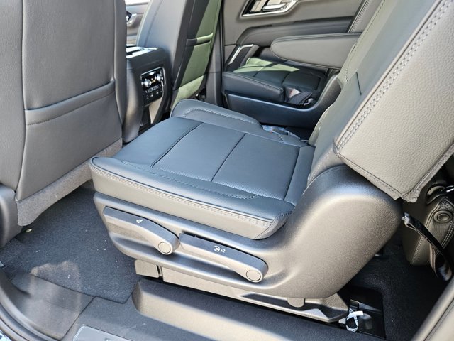 New 2026 GMC Yukon XL Denali w/ Denali Reserve Package image 15