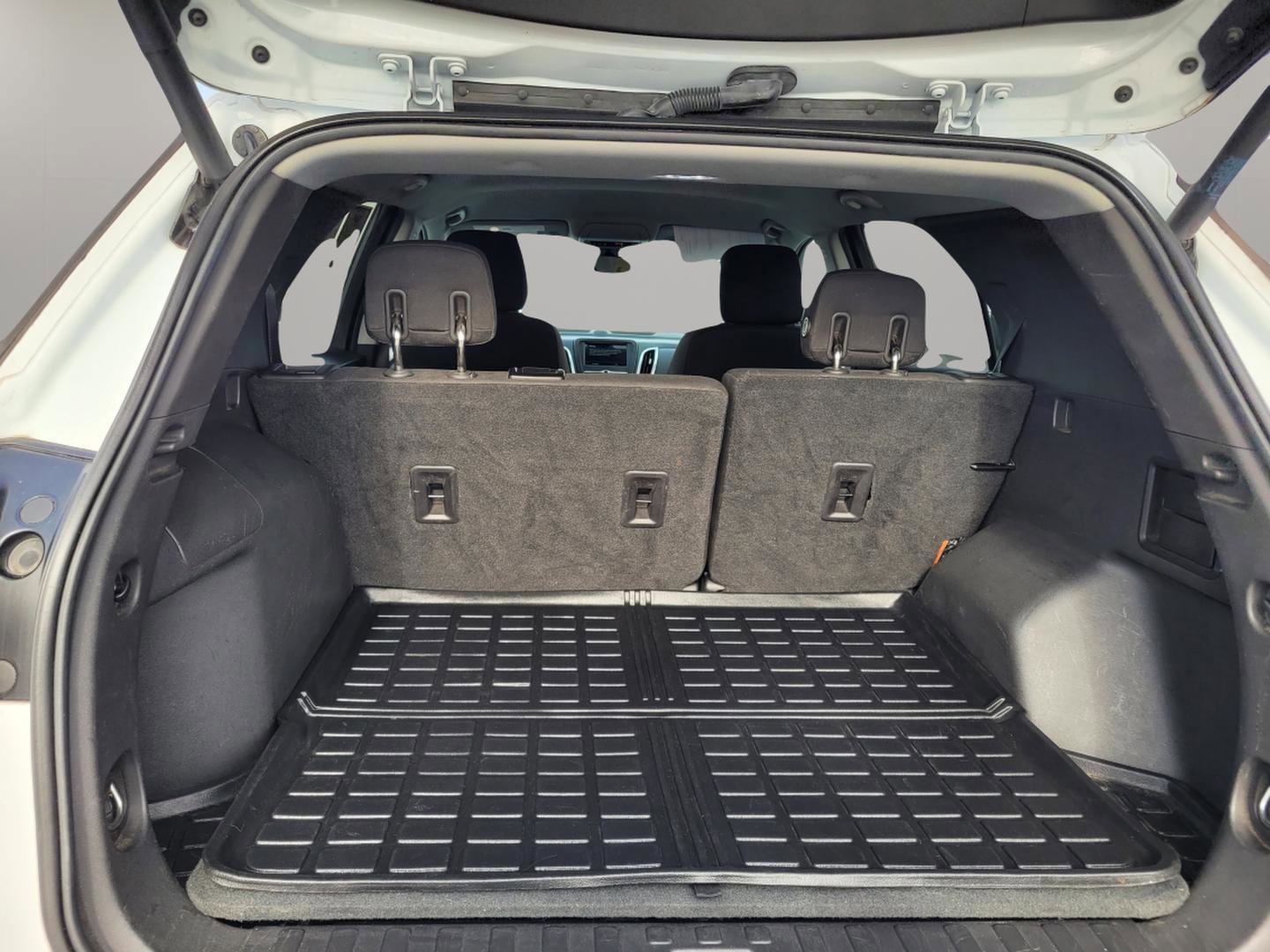 Used 2019 Chevrolet Equinox LT image 28