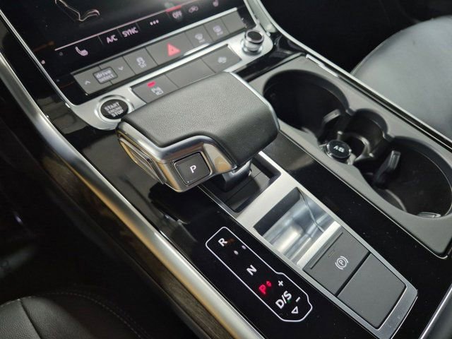 Certified 2025 Audi Q8 Premium w/ Convenience Package AWD/4WD image 11