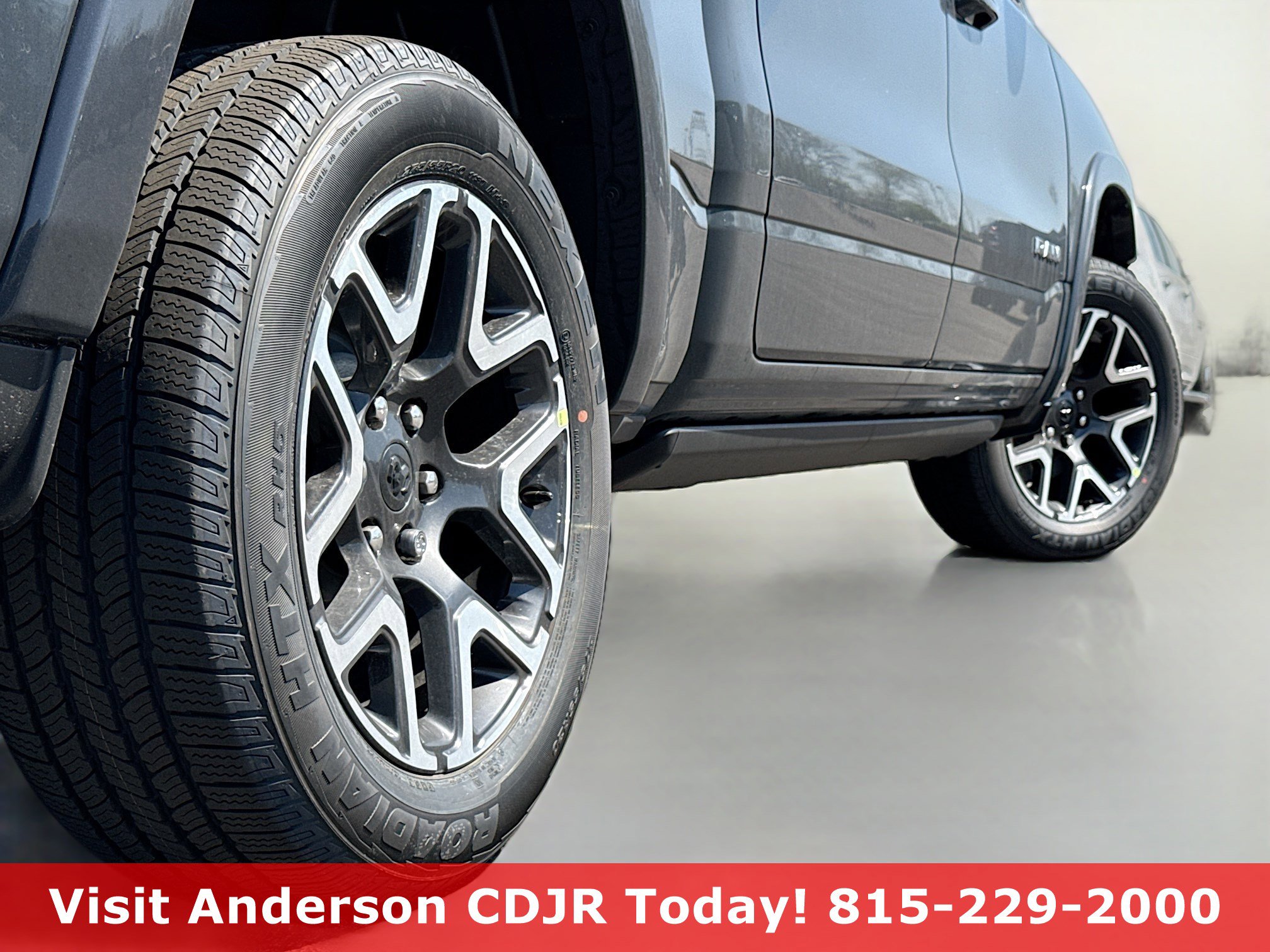 New 2026 RAM 1500 Laramie AWD/4WD image 14
