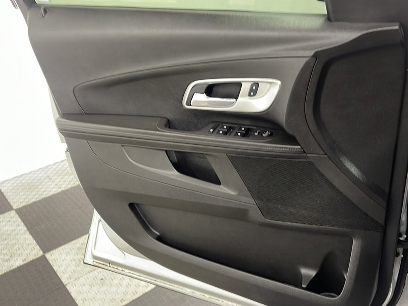 Used 2015 Chevrolet Equinox LS FWD image 11