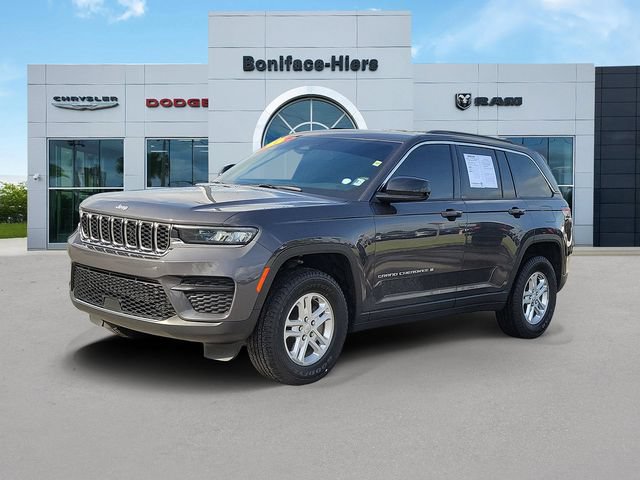 Used 2025 Jeep Grand Cherokee Laredo w/ Trailer Tow Package RWD image 3