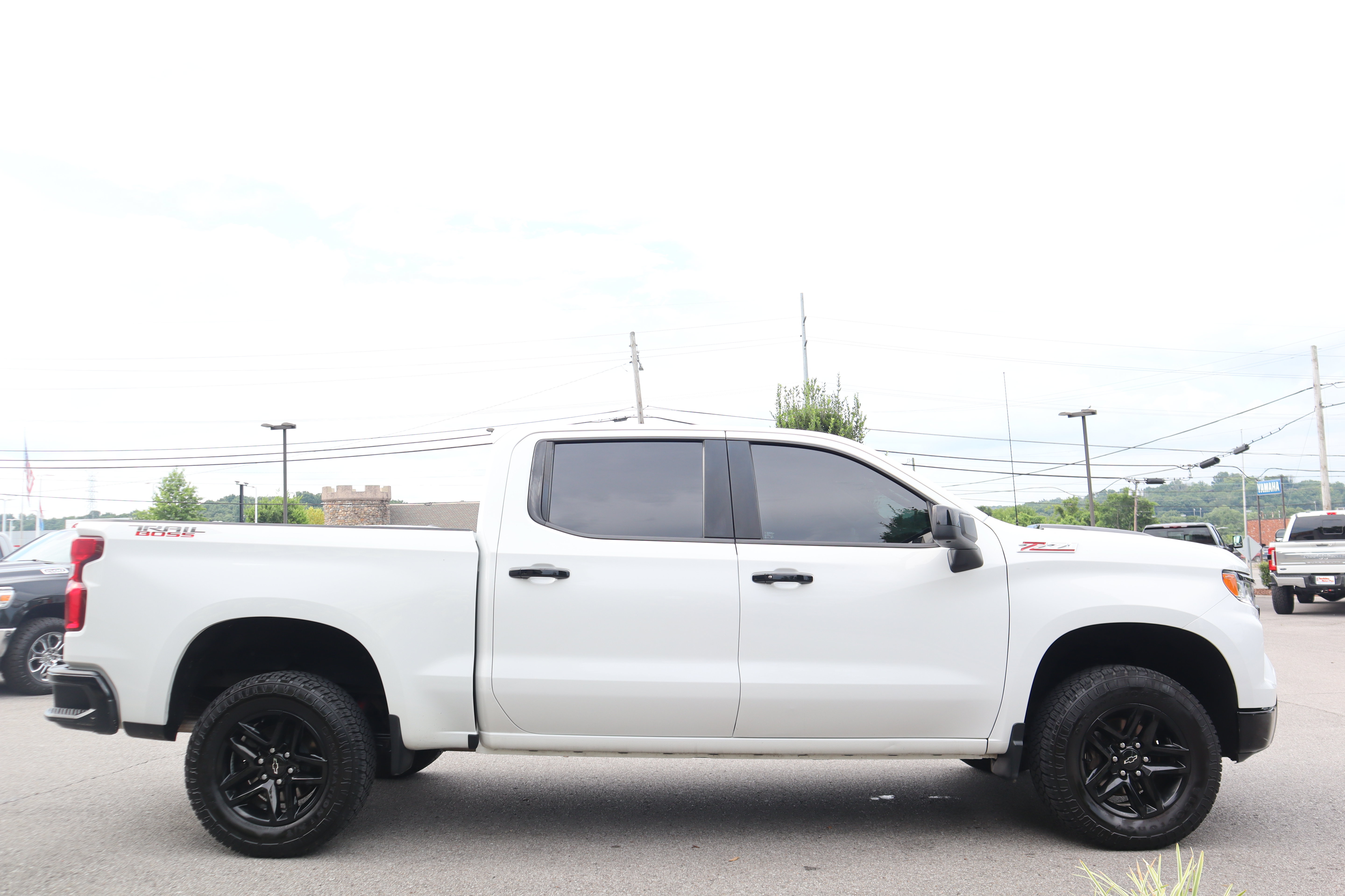 Used 2022 Chevrolet Silverado 1500 LT Trail Boss w/ Convenience Package II AWD/4WD image 6