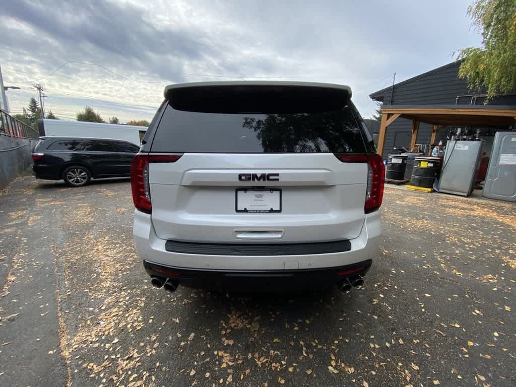 Used 2021 GMC Yukon Denali w/ Advanced Technology Package AWD/4WD image 5