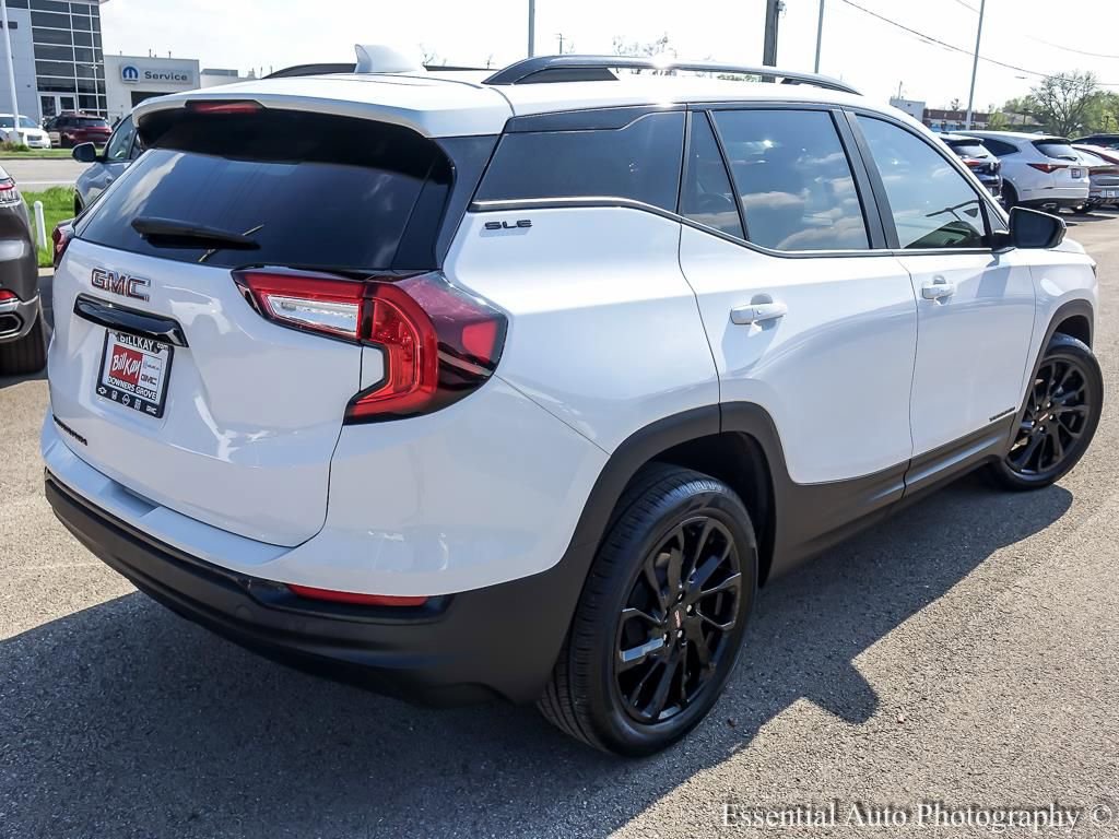 Used 2024 GMC Terrain SLE w/ Elevation Edition FWD image 8