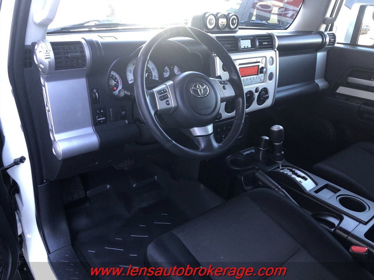 Used 2012 Toyota FJ Cruiser 4WD w/ Upgrade Pkg image 10