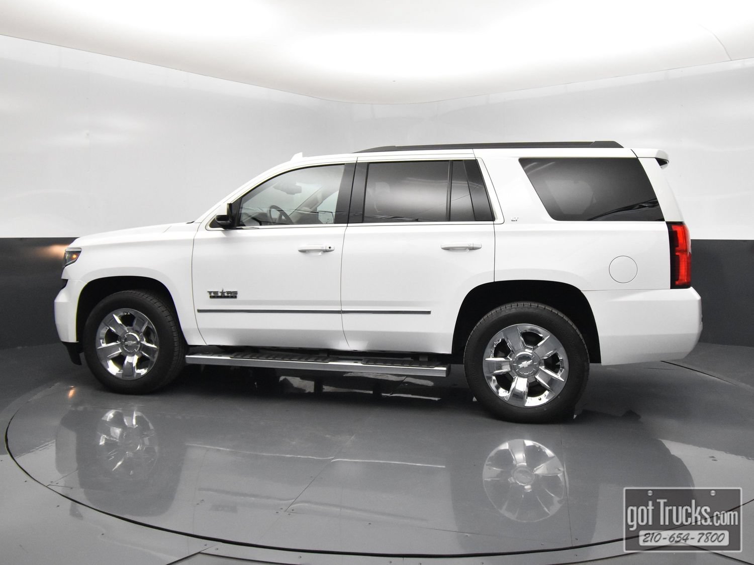 Used 2016 Chevrolet Tahoe LT w/ LT Signature Package RWD image 3