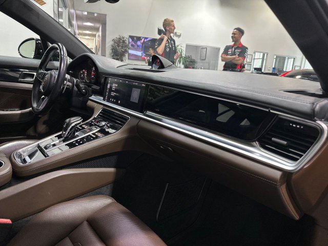 Used 2018 Porsche Panamera 4 AWD/4WD image 40
