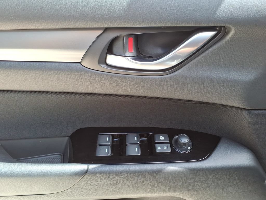 Certified 2025 MAZDA CX-5 AWD 2.5 S image 11