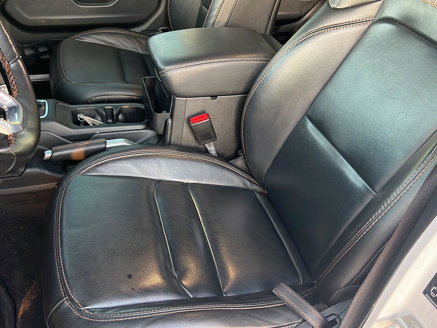 Used 2022 Jeep Wrangler Unlimited Rubicon w/ Xtreme Recon 35" Tire Package image 32