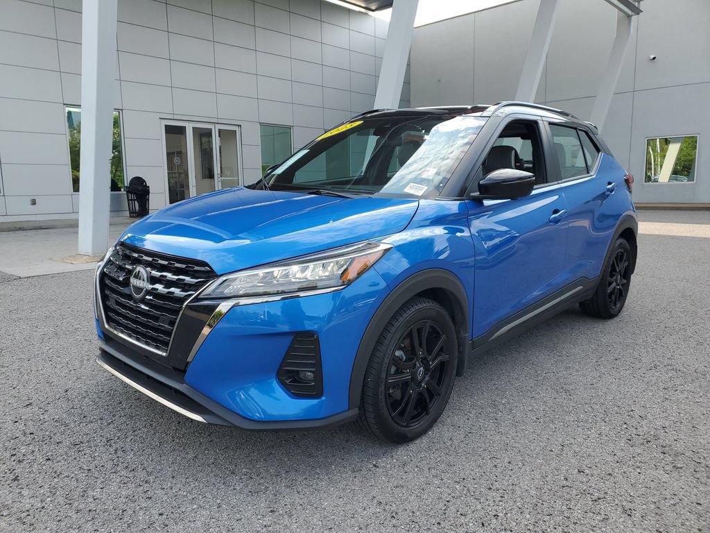 Certified 2023 Nissan Kicks SR w/ SR Premium Package FWD image 2