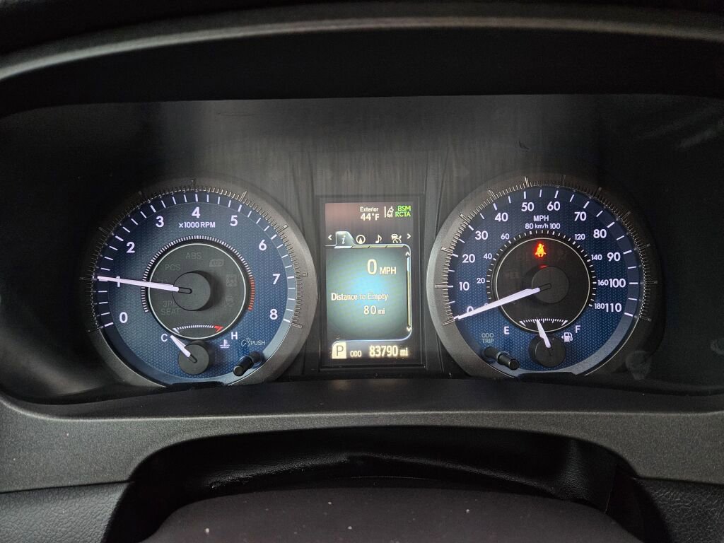 Used 2018 Toyota Sienna Limited image 25