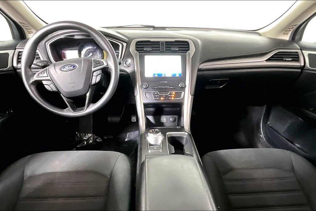 Used 2020 Ford Fusion SE image 15