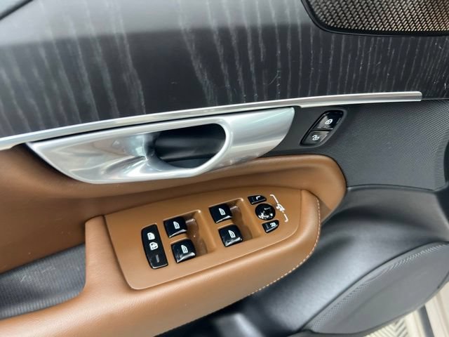 Used 2024 Volvo XC90 B6 Ultimate AWD/4WD image 13