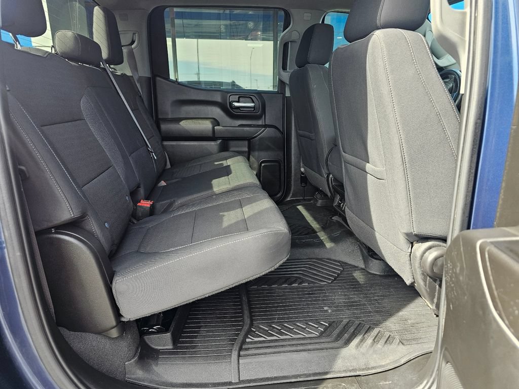 Used 2022 Chevrolet Silverado 1500 LT AWD/4WD image 11