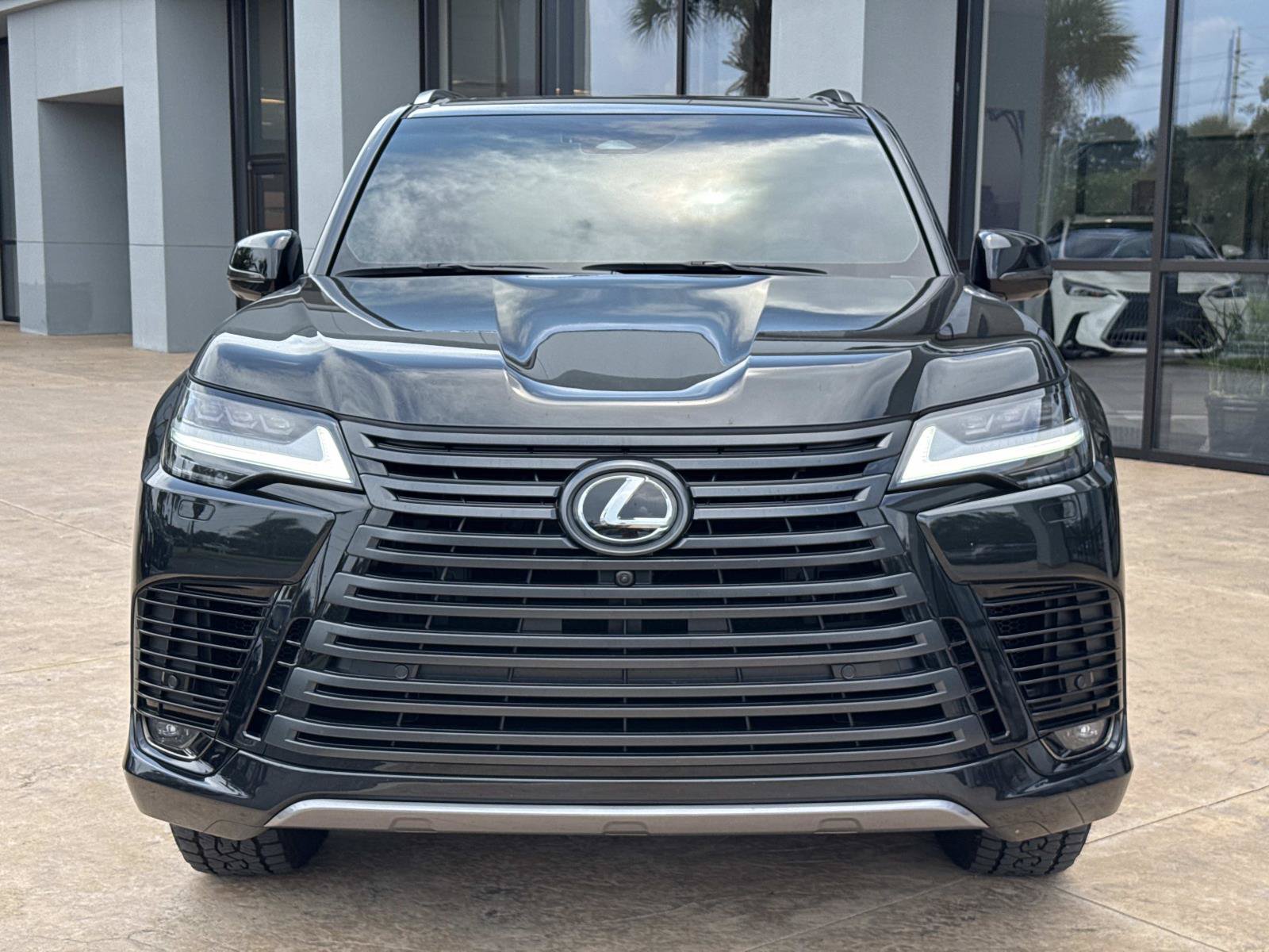 Certified 2025 Lexus LX 700h Overtrail w/ Accessory Package (Z1) AWD/4WD image 16