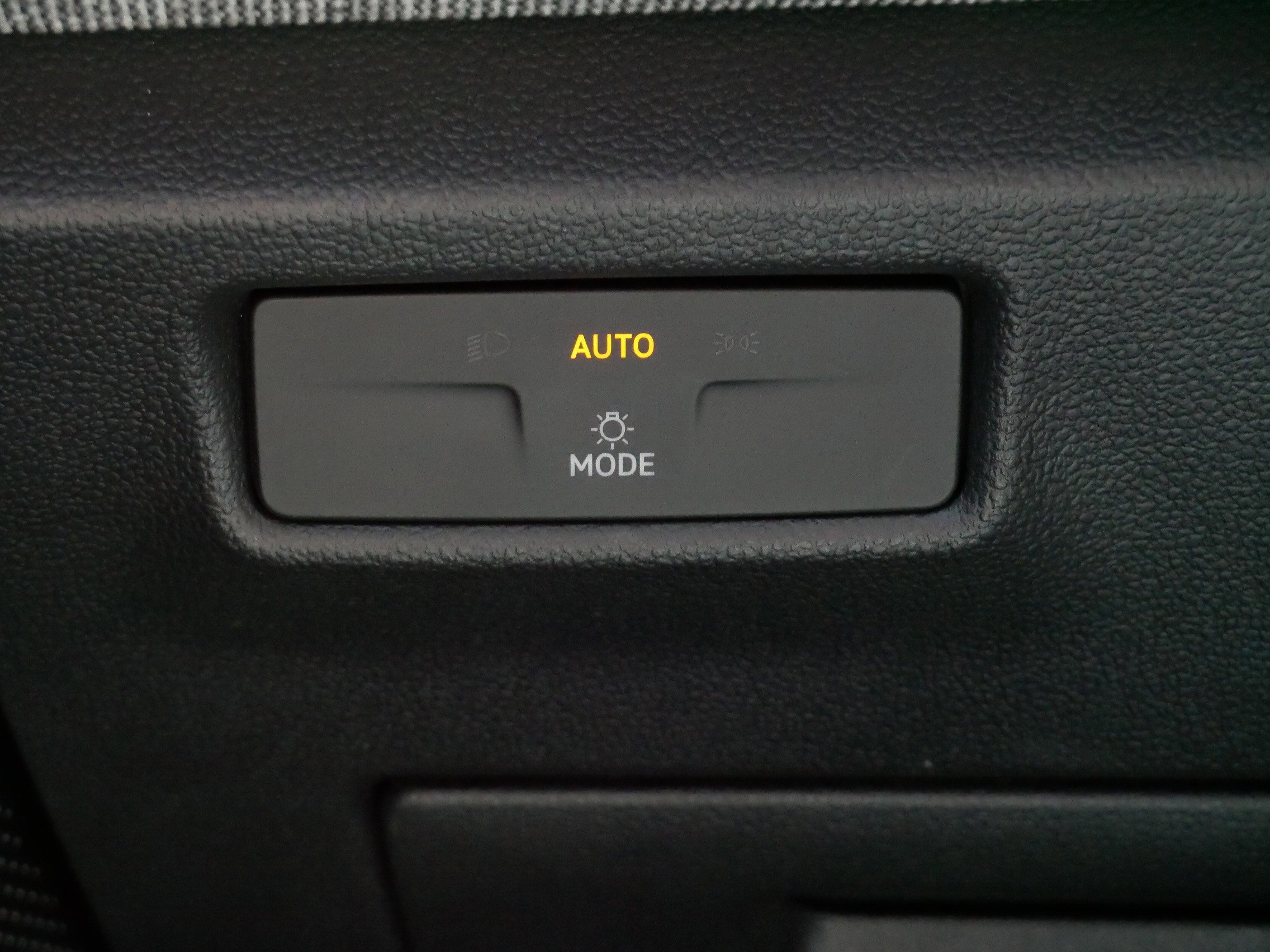 Certified 2025 Volkswagen Tiguan S AWD/4WD image 26