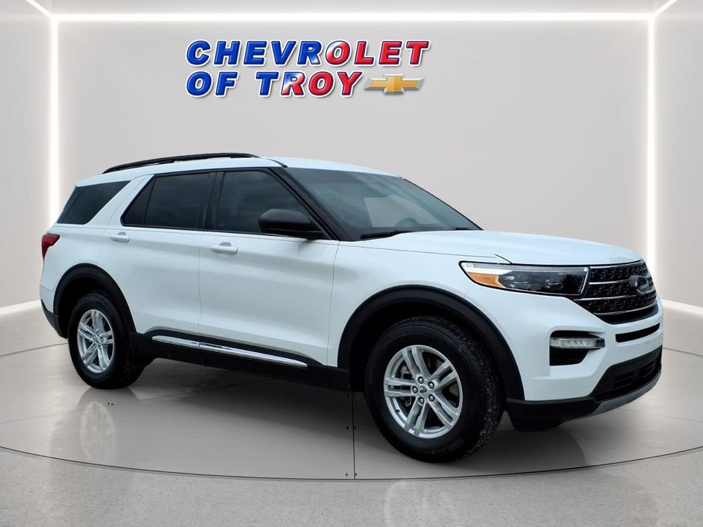 Used 2021 Ford Explorer XLT w/ Equipment Group 202A AWD/4WD image 1