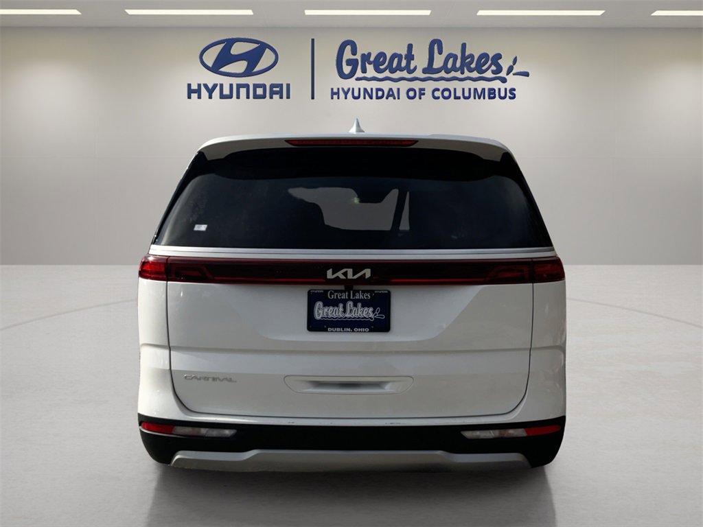 Used 2024 Kia Carnival LX image 4