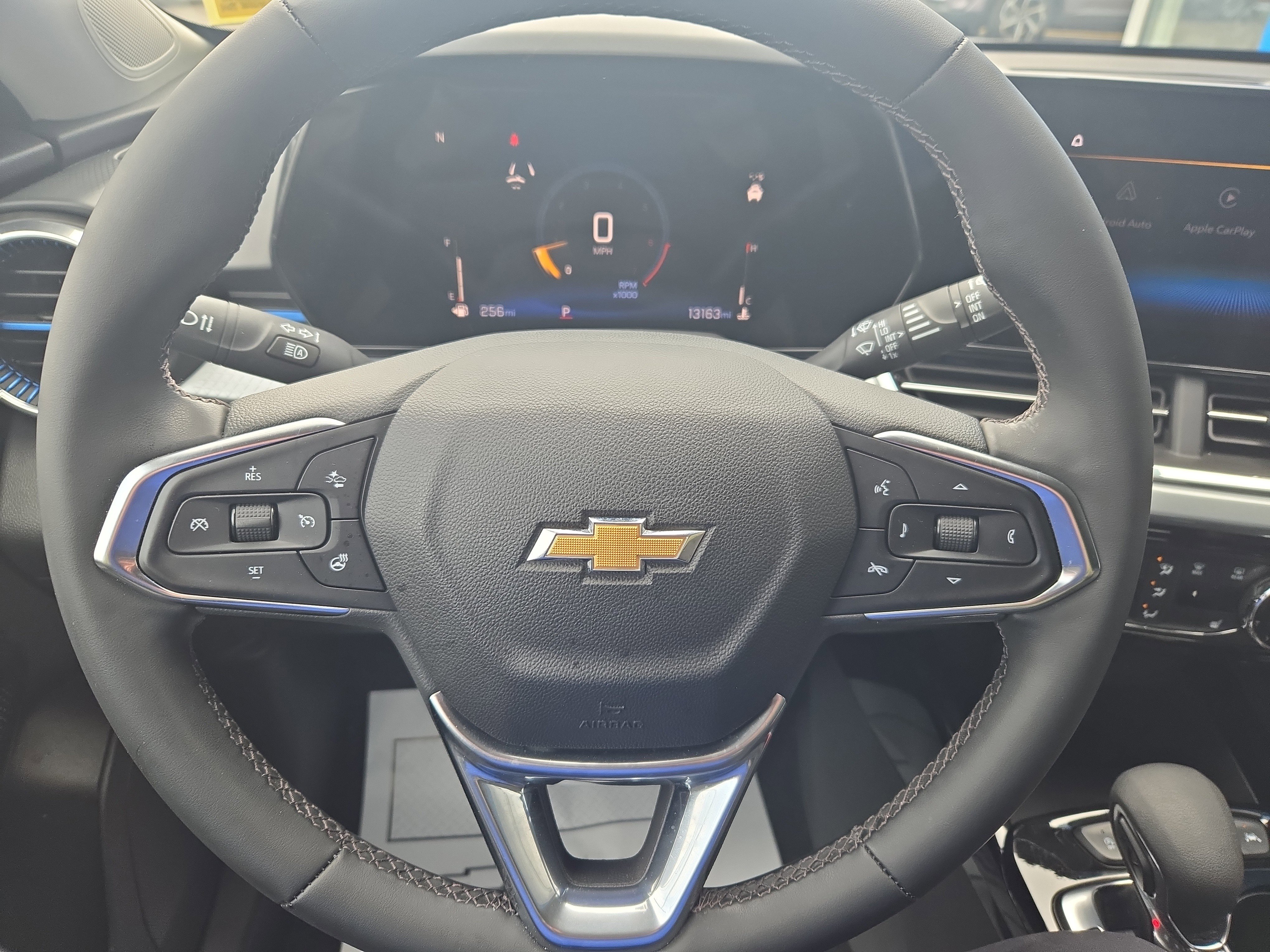 Certified 2024 Chevrolet Trax LT w/ Driver Confidence Package image 14