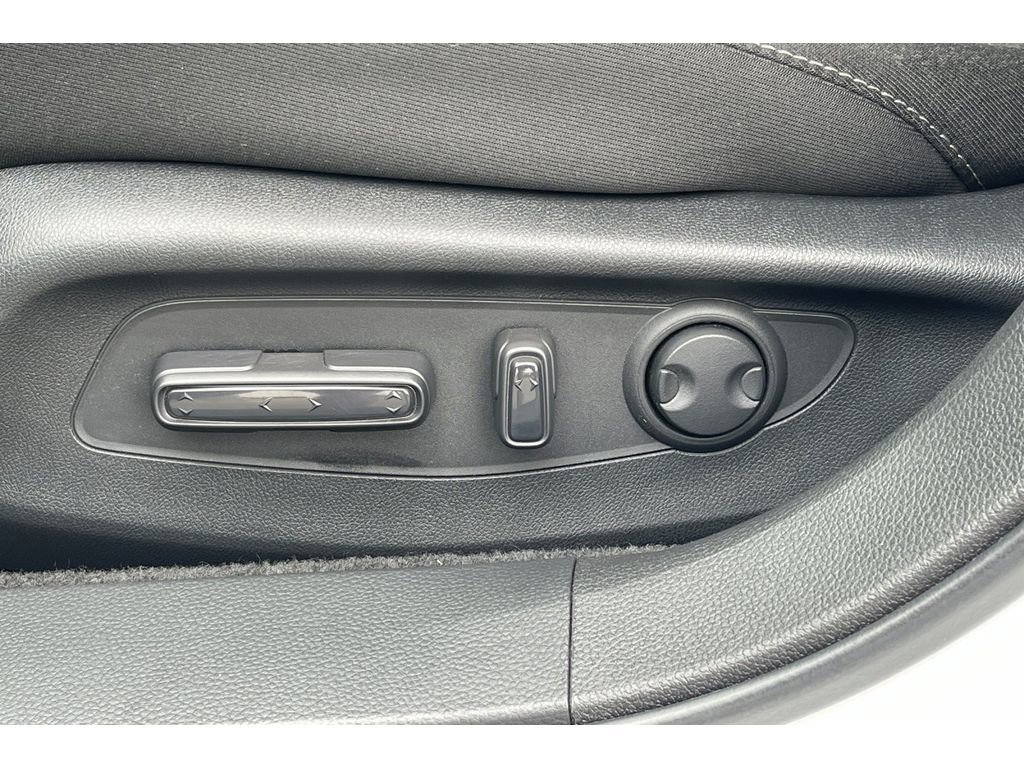 Certified 2025 Honda Accord SE image 13