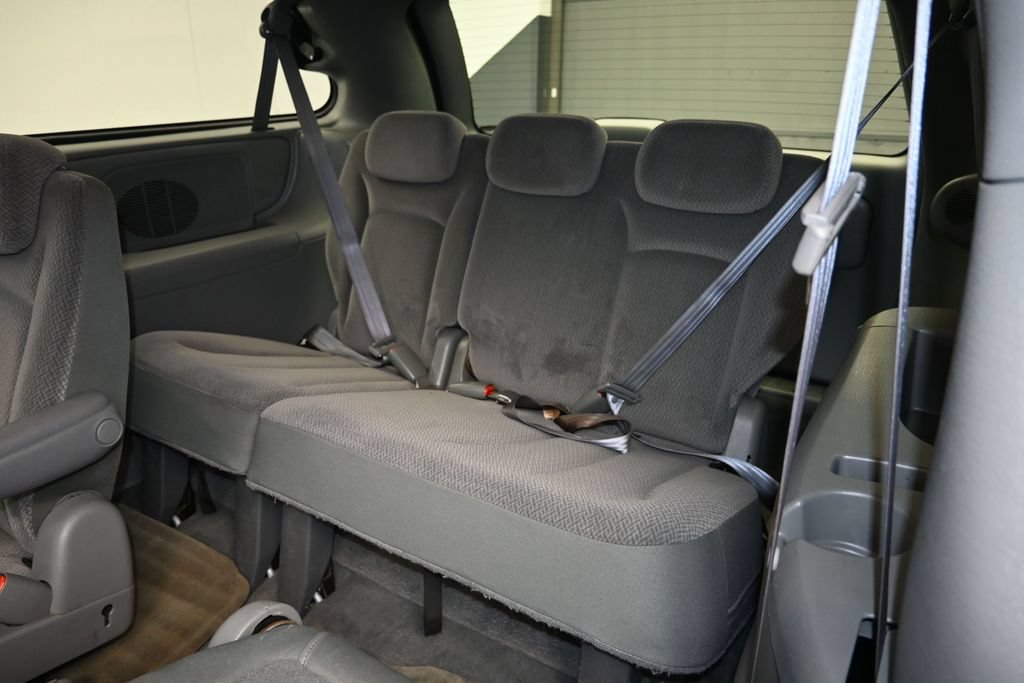 Used 2005 Chrysler Town & Country LX w/ Popular Equipment Group II FWD image 20