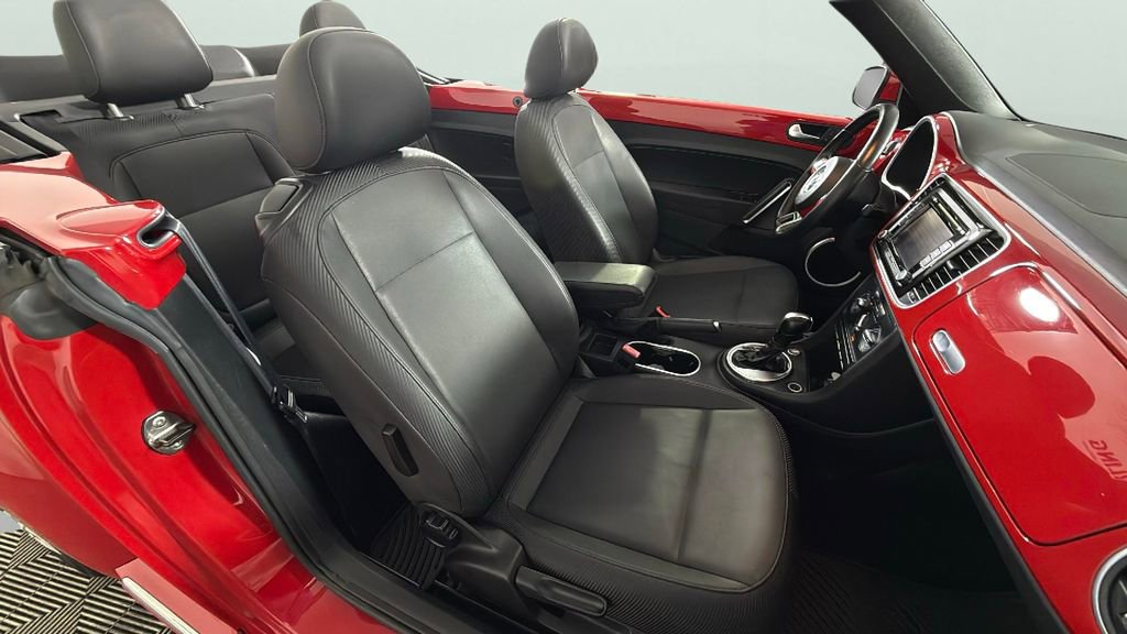 Used 2013 Volkswagen Beetle 2.5 image 31
