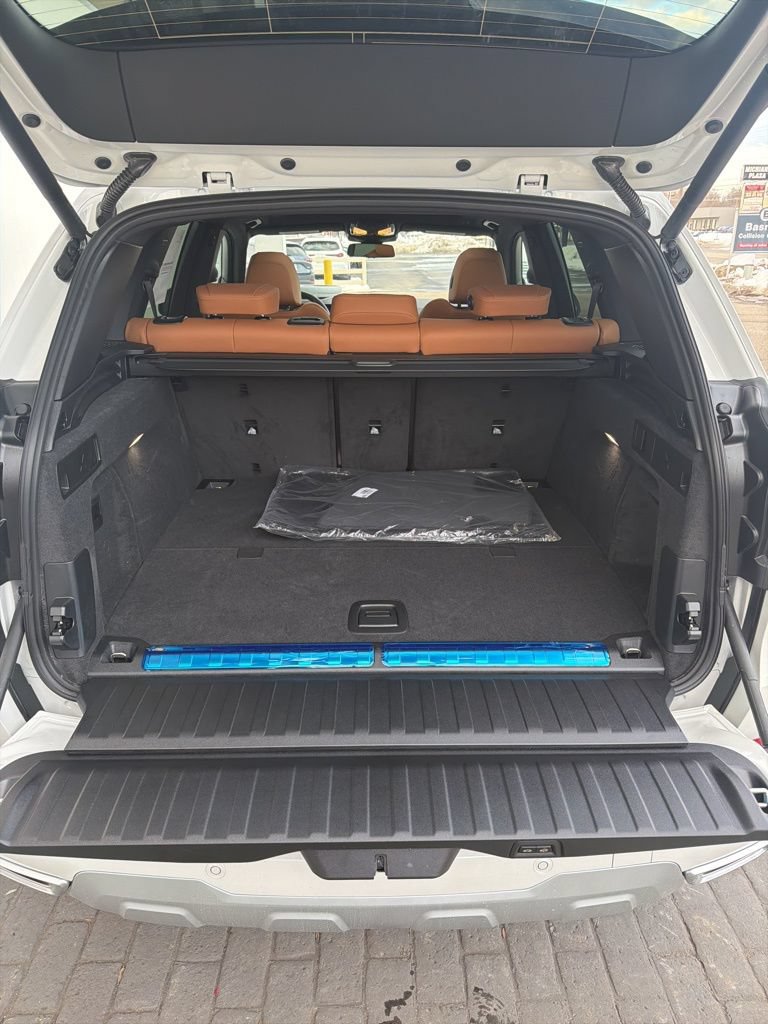 New 2026 BMW X7 M60i AWD/4WD image 60