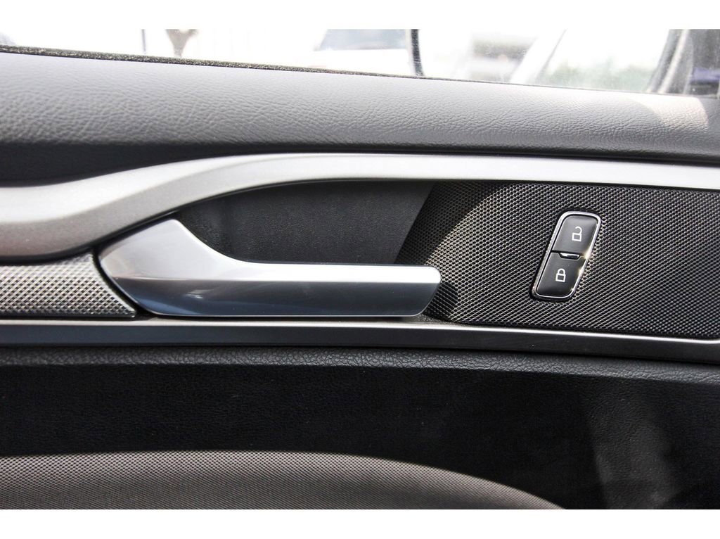 Used 2018 Ford Fusion S FWD image 22