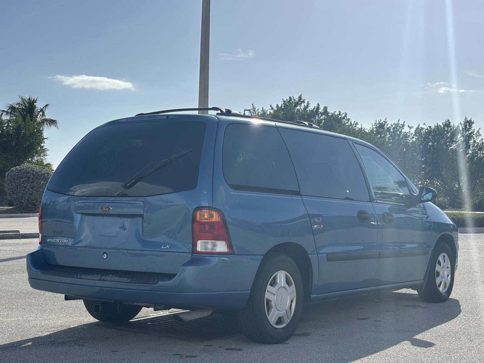Used 2002 Ford Windstar LX image 8