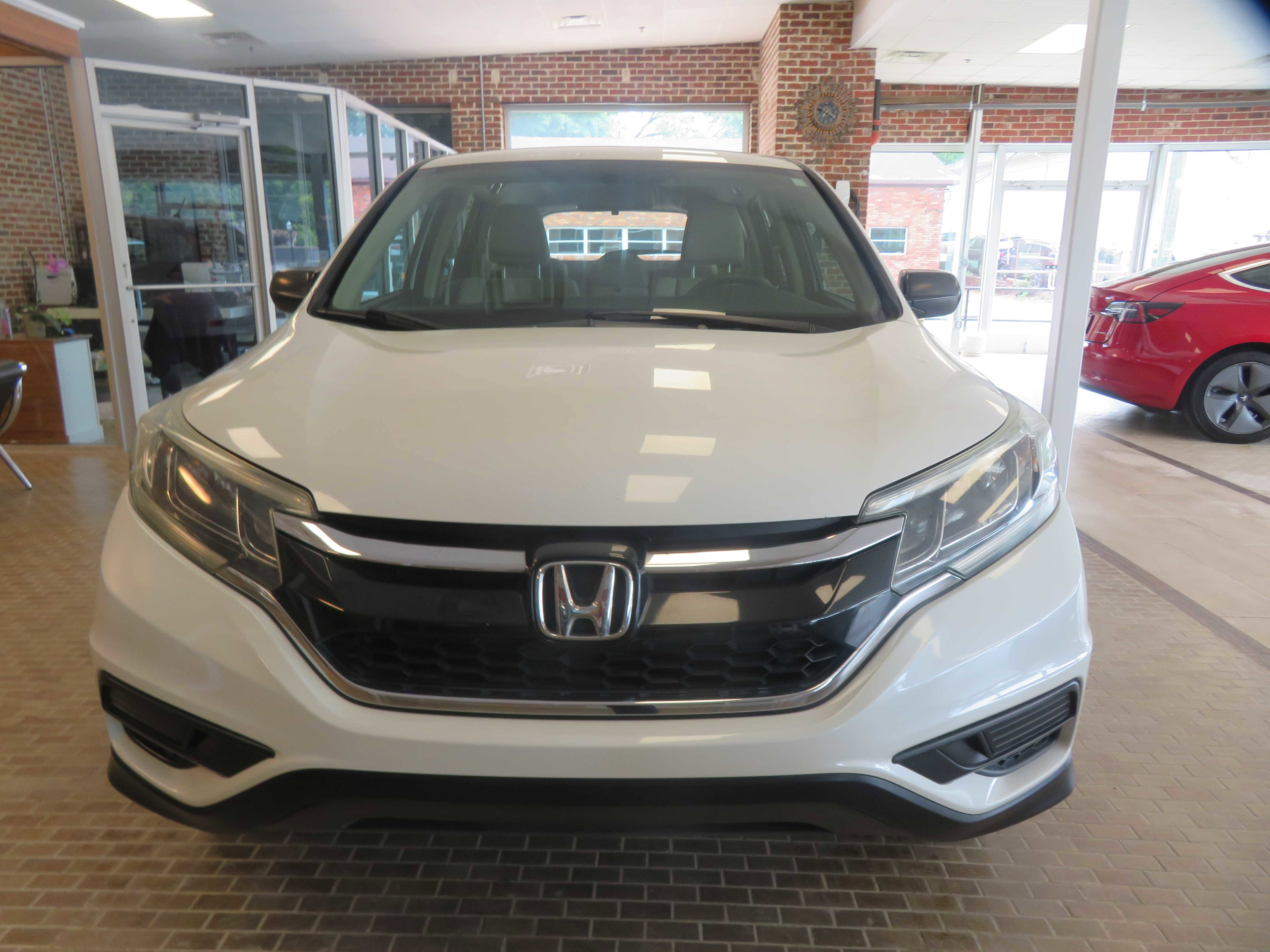 Used 2015 Honda CR-V LX image 3