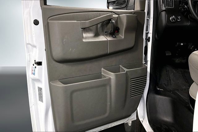 Used 2025 GMC Savana 3500 LT w/ LT Preferred Equipment Group image 17