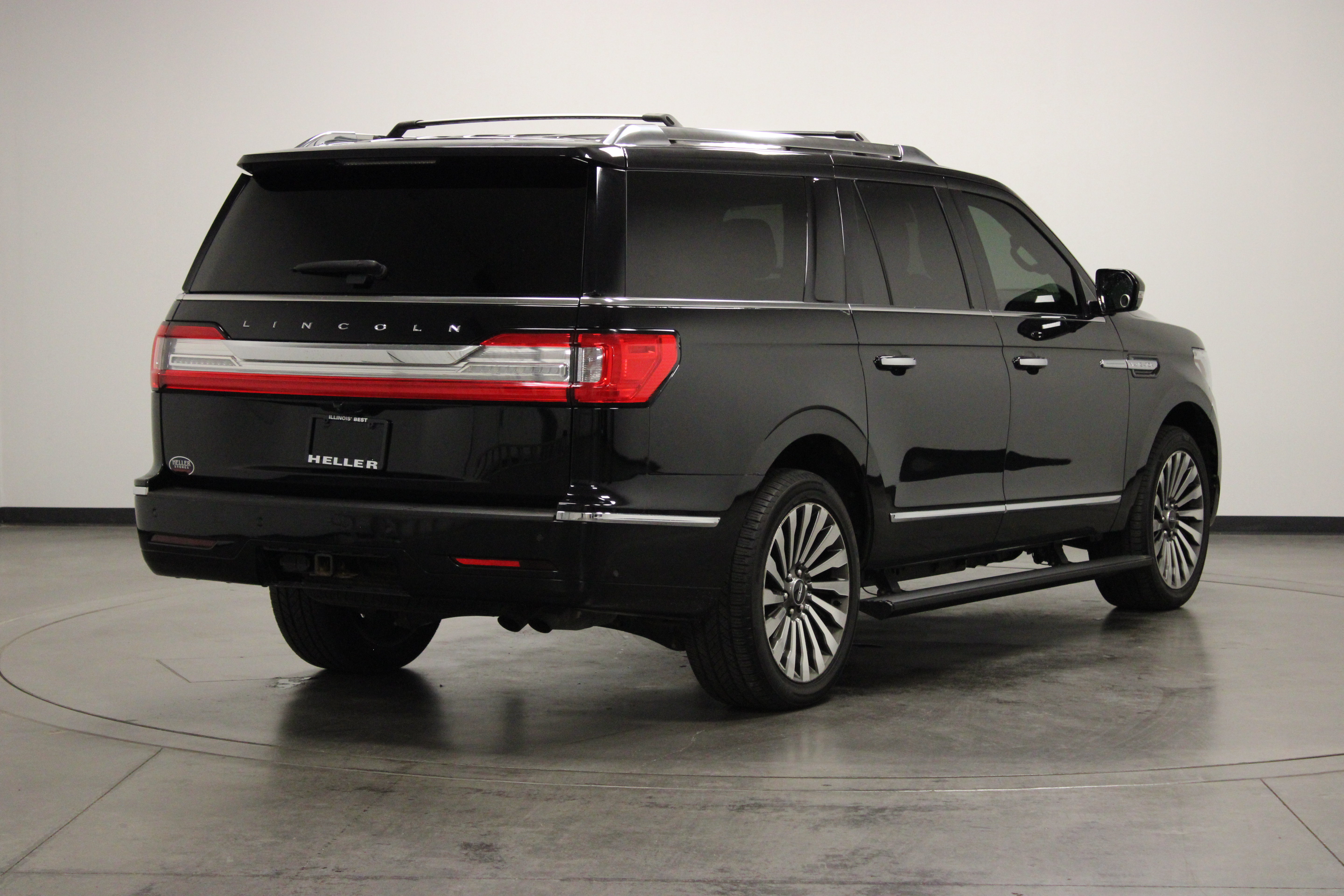 Used 2019 Lincoln Navigator L Reserve AWD/4WD image 8