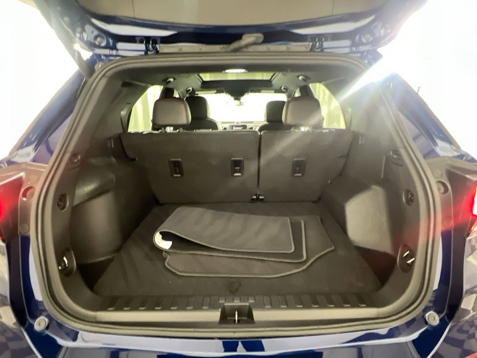 Used 2023 Chevrolet Equinox RS image 27