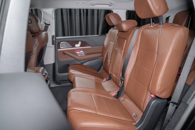 Certified 2026 Mercedes-Benz GLS 450 4MATIC image 12